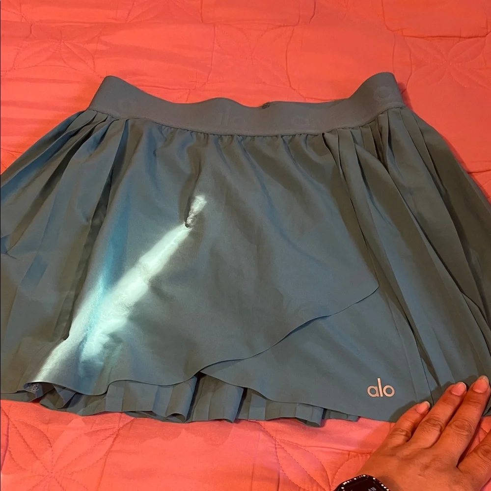 ALO Yoga XS Light Blue Activewear Top with Logo Tag